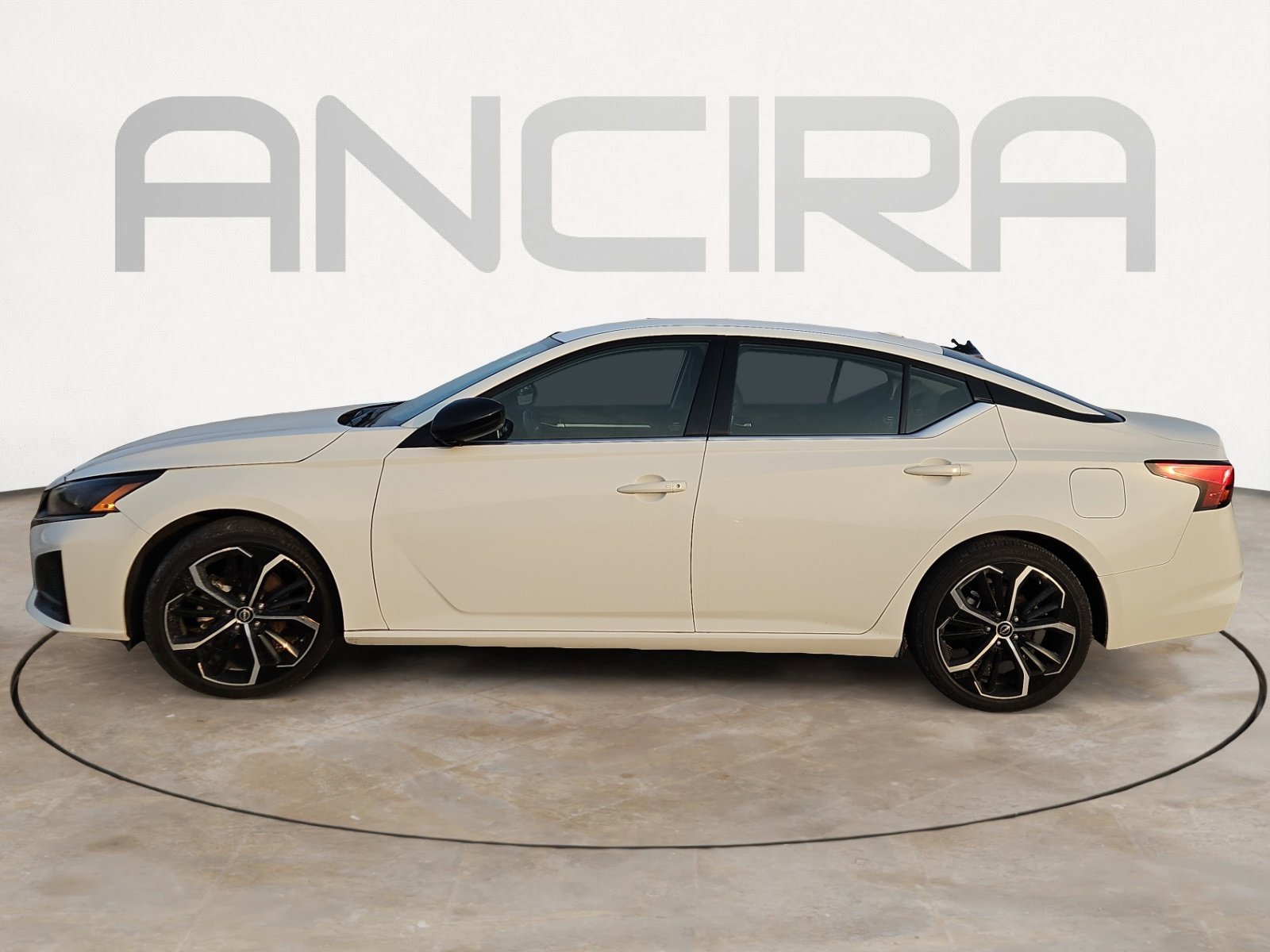 Used 2024 Glacier White Nissan 2.5 SR image 6