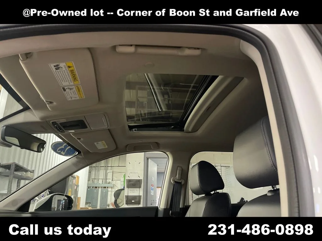 Used 2023  Honda EX-L image 12