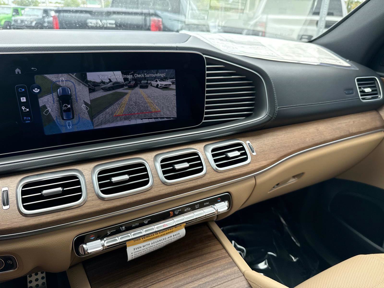New 2026 Moonlight White Mercedes-Benz 450 4MATIC® SUV image 29