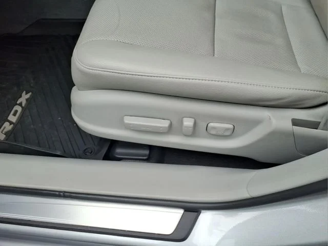 Used 2018 Silver Acura Advance Package image 16