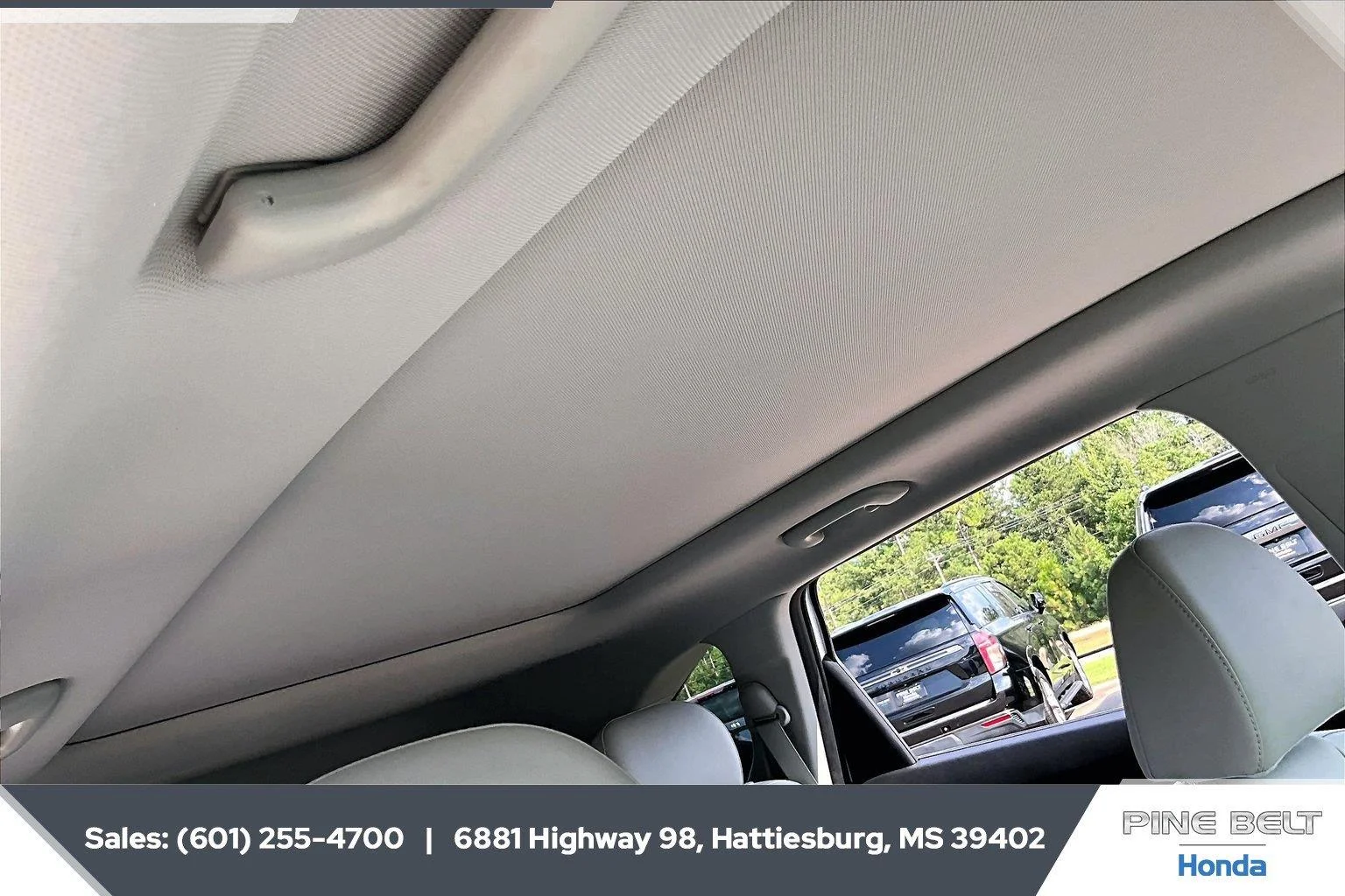 Used 2025 Glacial White Pearl Kia S image 16