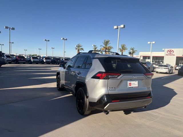 2025 Toyota RAV4 SE - Photo 7