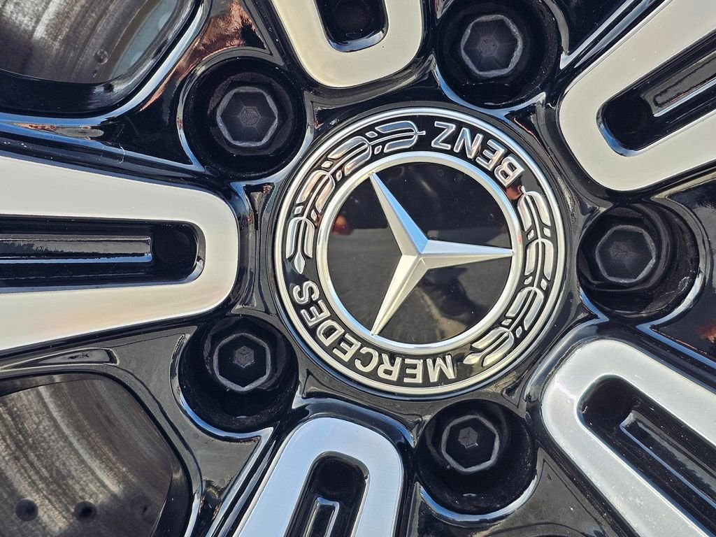 2026 Mercedes-Benz C-Class Sedan C 300 - Photo 11