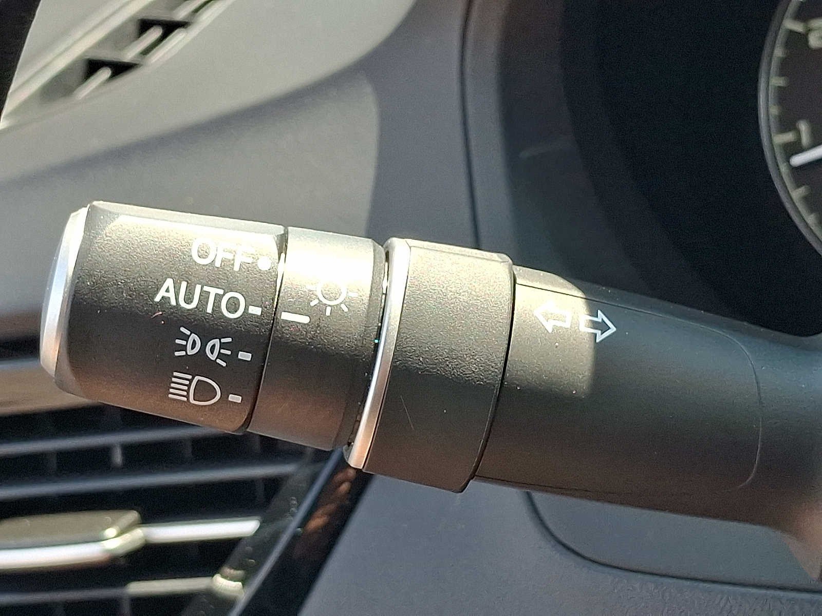 Certified Used 2023 Lunar Silver Metallic Acura SH-AWD image 25
