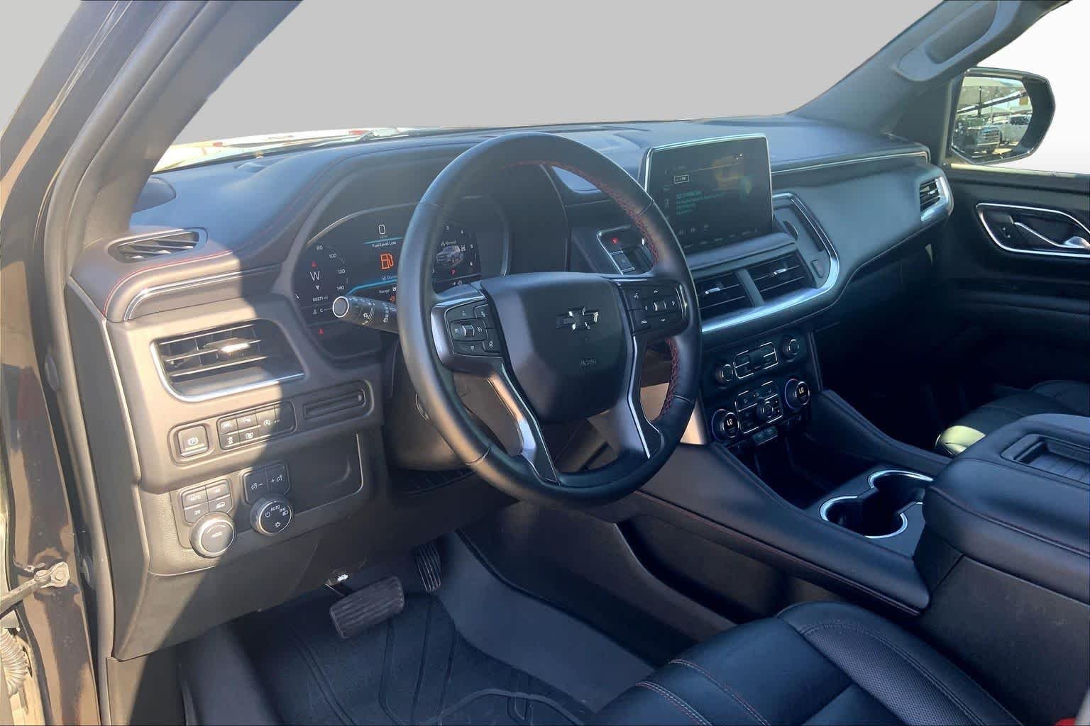 2023 Chevrolet Suburban RST - Photo 16