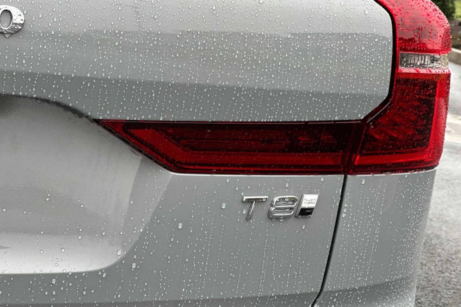 New 2026 Vapour Grey Volvo Plus image 25