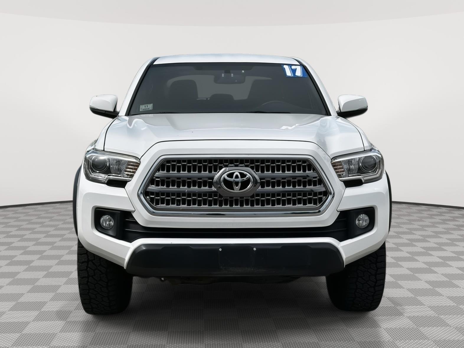 Used 2017 Super White Toyota TRD Off-Road image 2