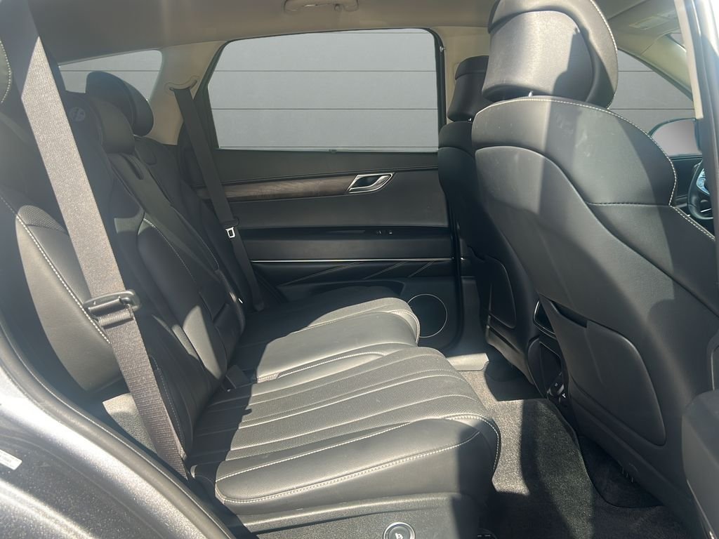 Used 2021 Silver Genesis 2.5T image 13