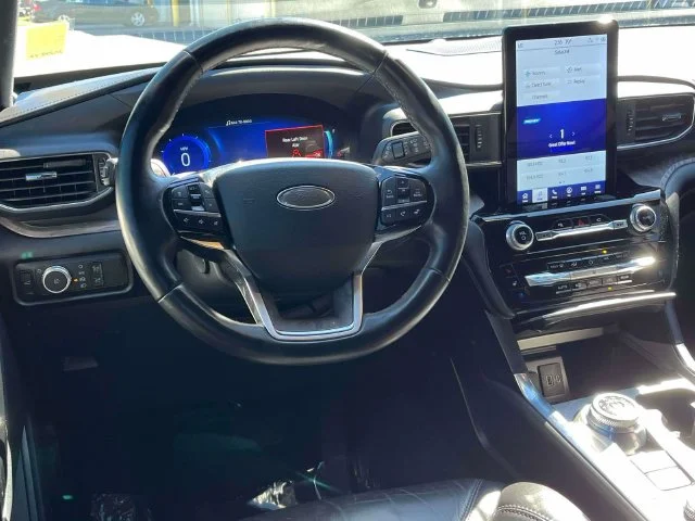 Used 2022 Blue Metallic Ford Platinum image 14