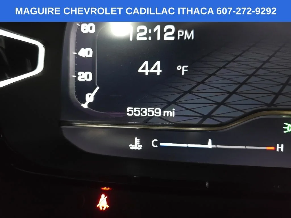 Used 2023 Silver GMC Denali image 23