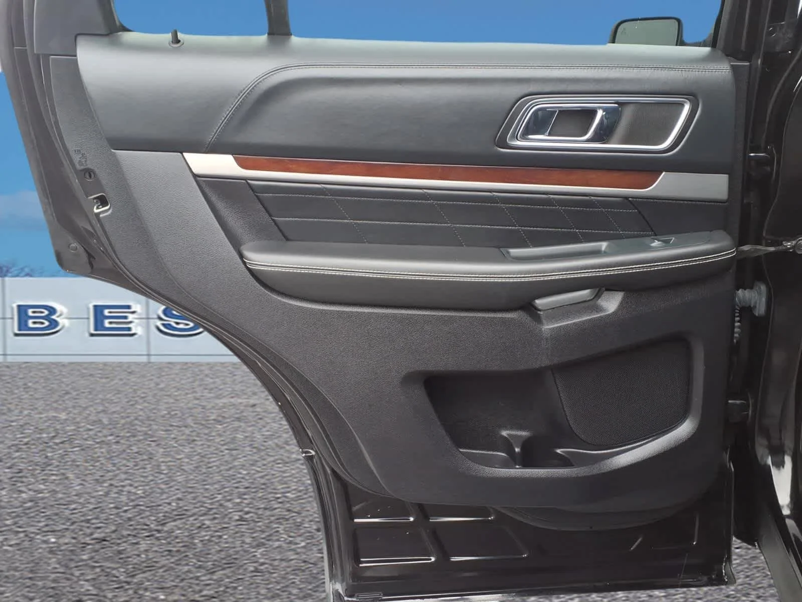 Used 2019 Agate Black Ford Platinum image 28