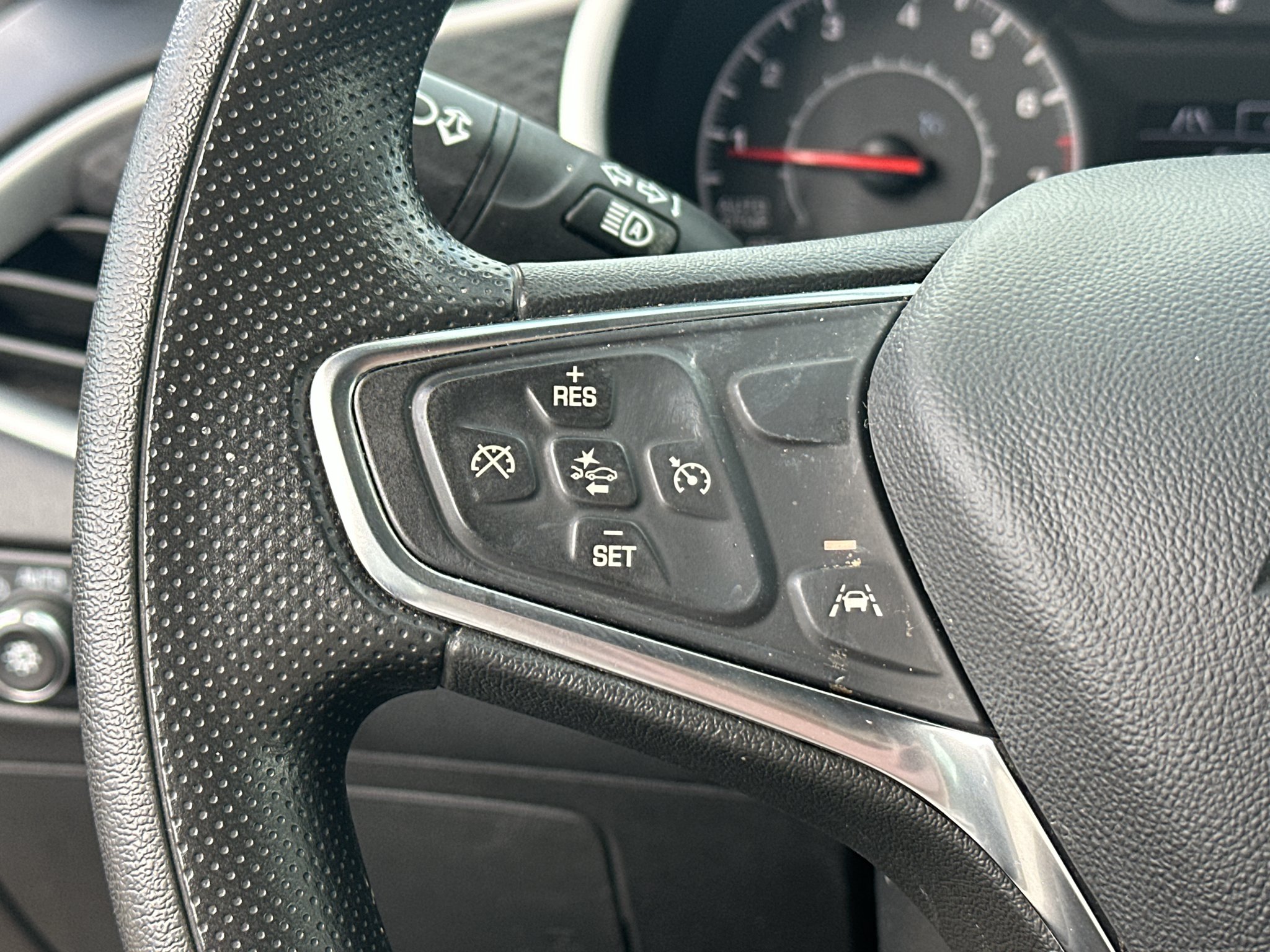Used 2024 Sterling Grey Metallic Chevrolet LT (1LT) image 17