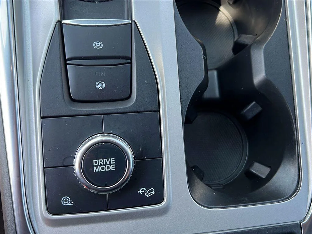 Used 2023 Iconic Silver Ford XLT image 12