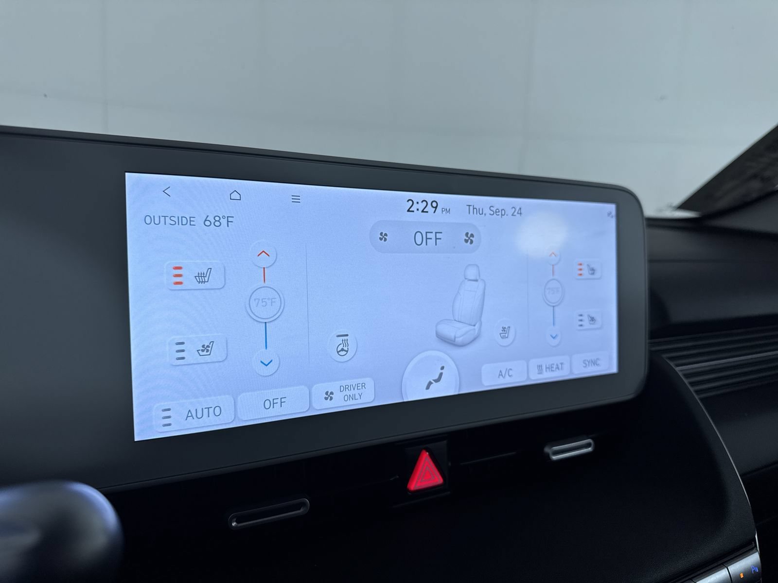 Certified Used 2024 Atlas White Hyundai Limited image 21