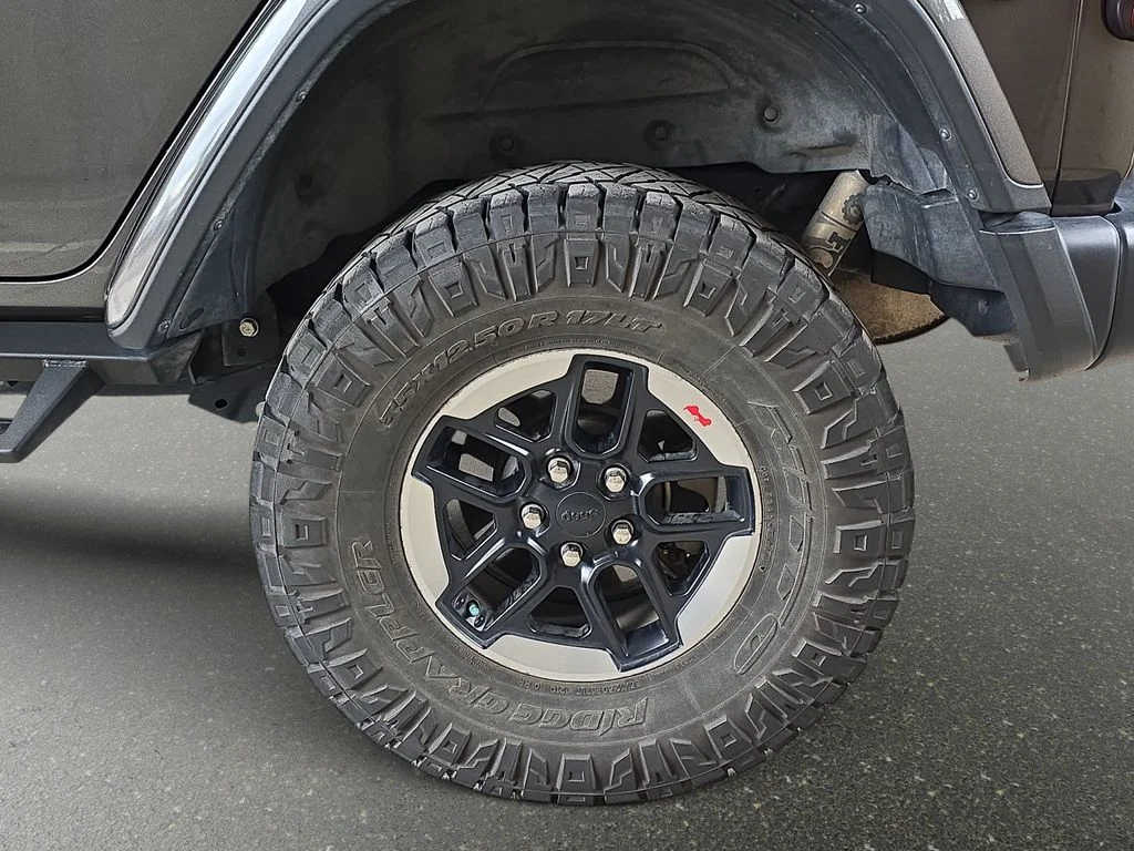Used 2019 Gray Jeep Unlimited Rubicon image 33