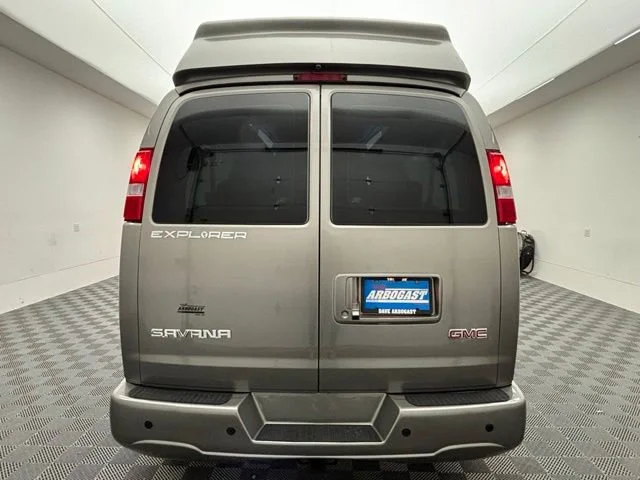 2026 GMC Savana Cargo Work Van - Photo 9