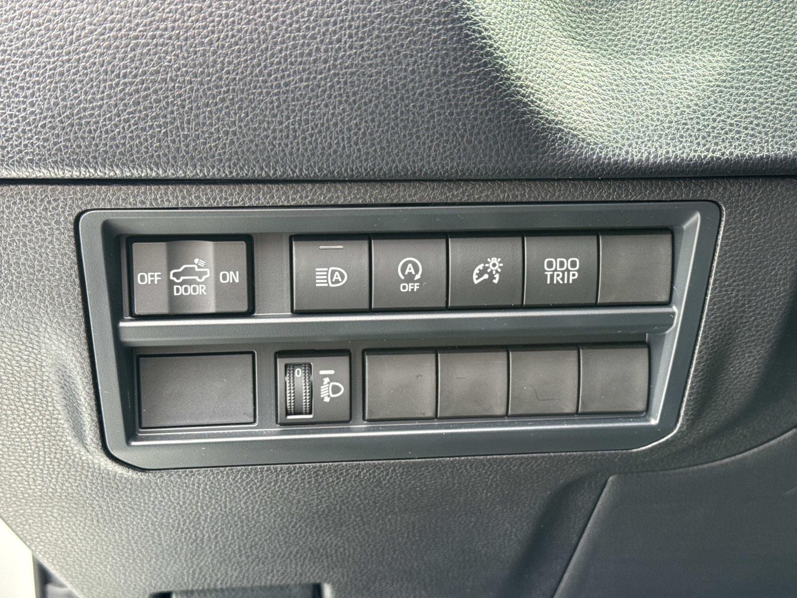 Used 2026 Ice Cap Toyota SR image 20