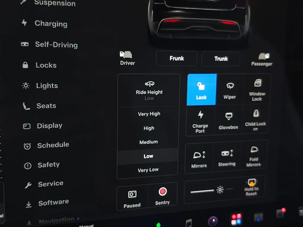 Used 2023  Tesla Plaid image 33