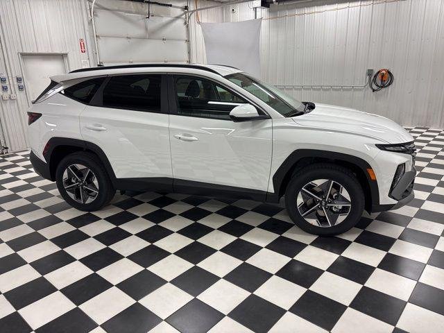 New 2026 White Hyundai SEL AWD image 3