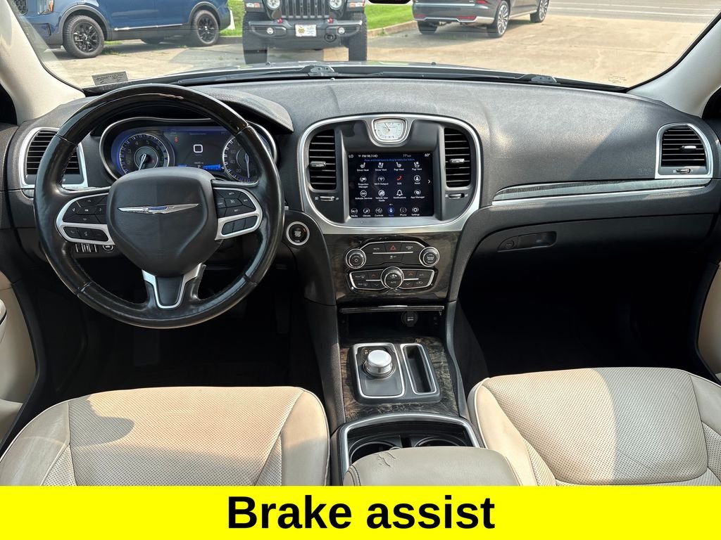 Used 2018 Silver Chrysler Limited image 40