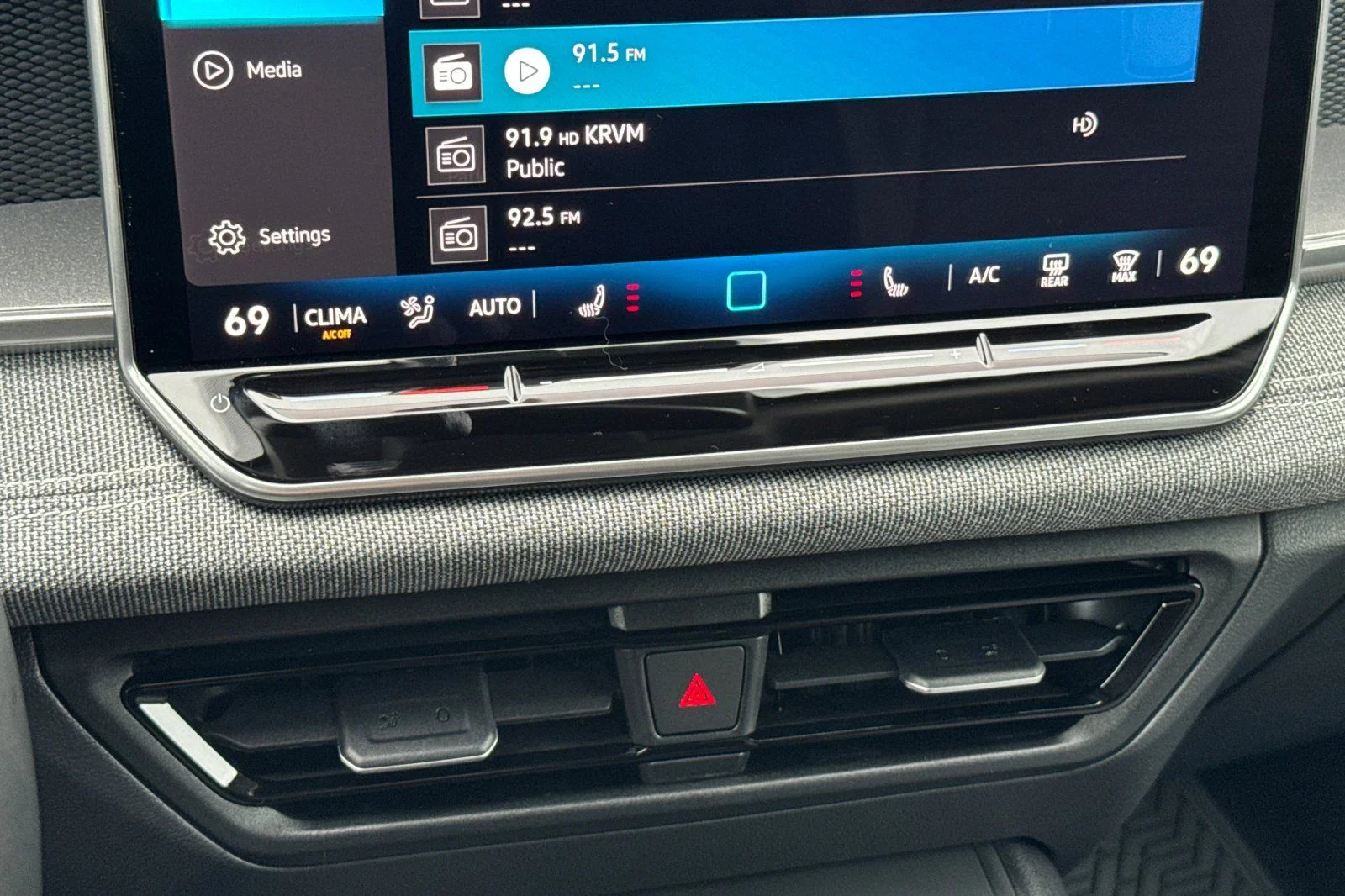 2026 Volkswagen Tiguan S - Photo 19