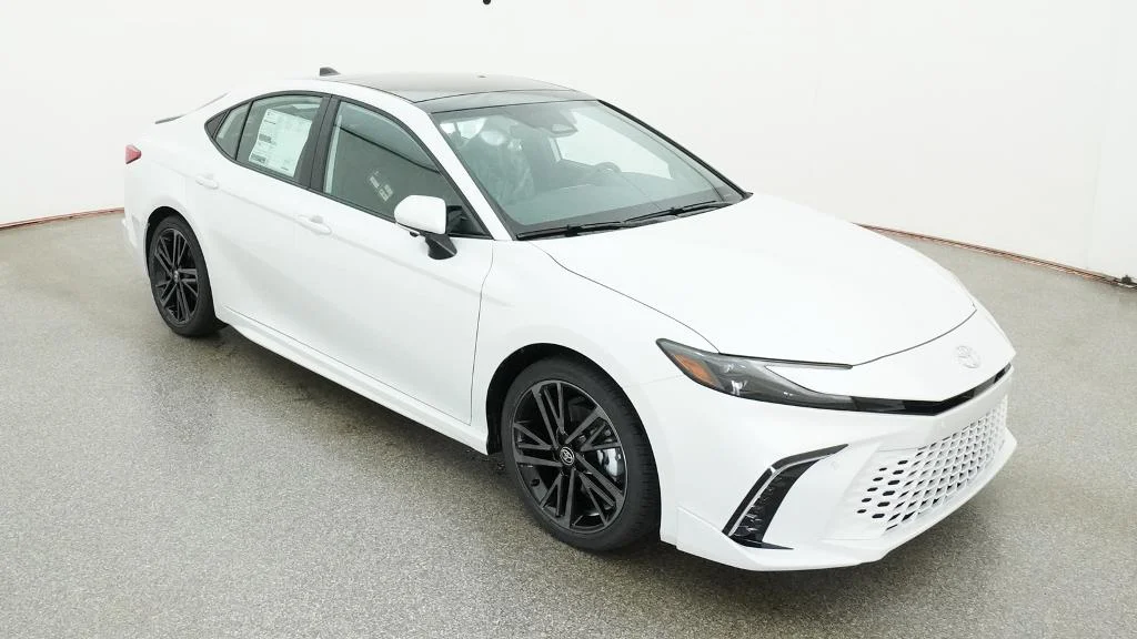 New 2026 Wind Chill Pearl Toyota XSE image 10