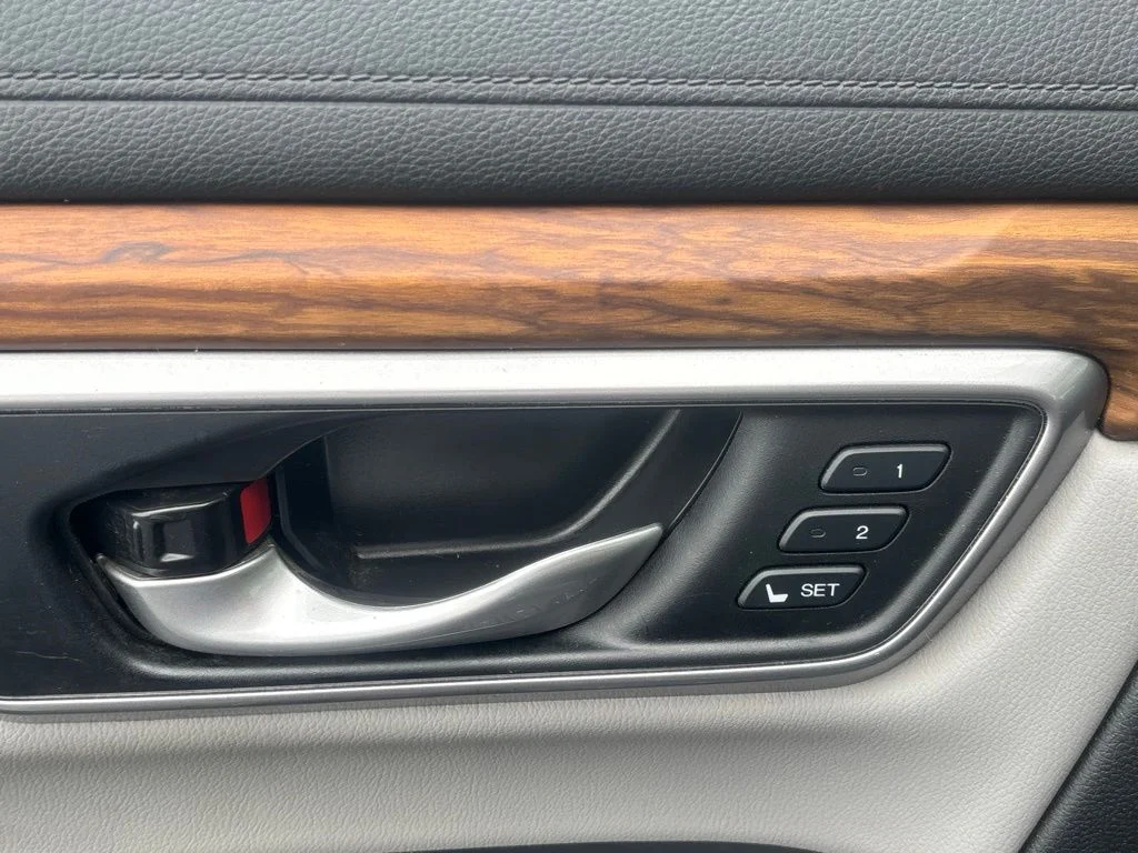 Used 2019  Honda EX-L image 8