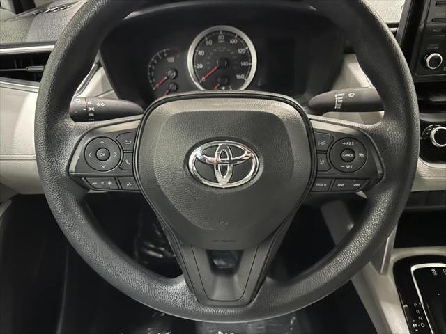 Certified Used 2022 Wind Chill Pearl Toyota L image 27