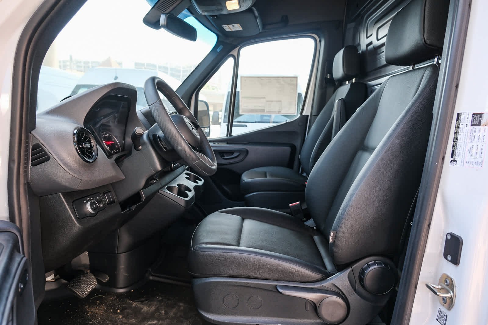 New 2025 Arctic+White Mercedes-Benz Cargo 144 WB  RWD 2.0L 4-Cylinder image 19