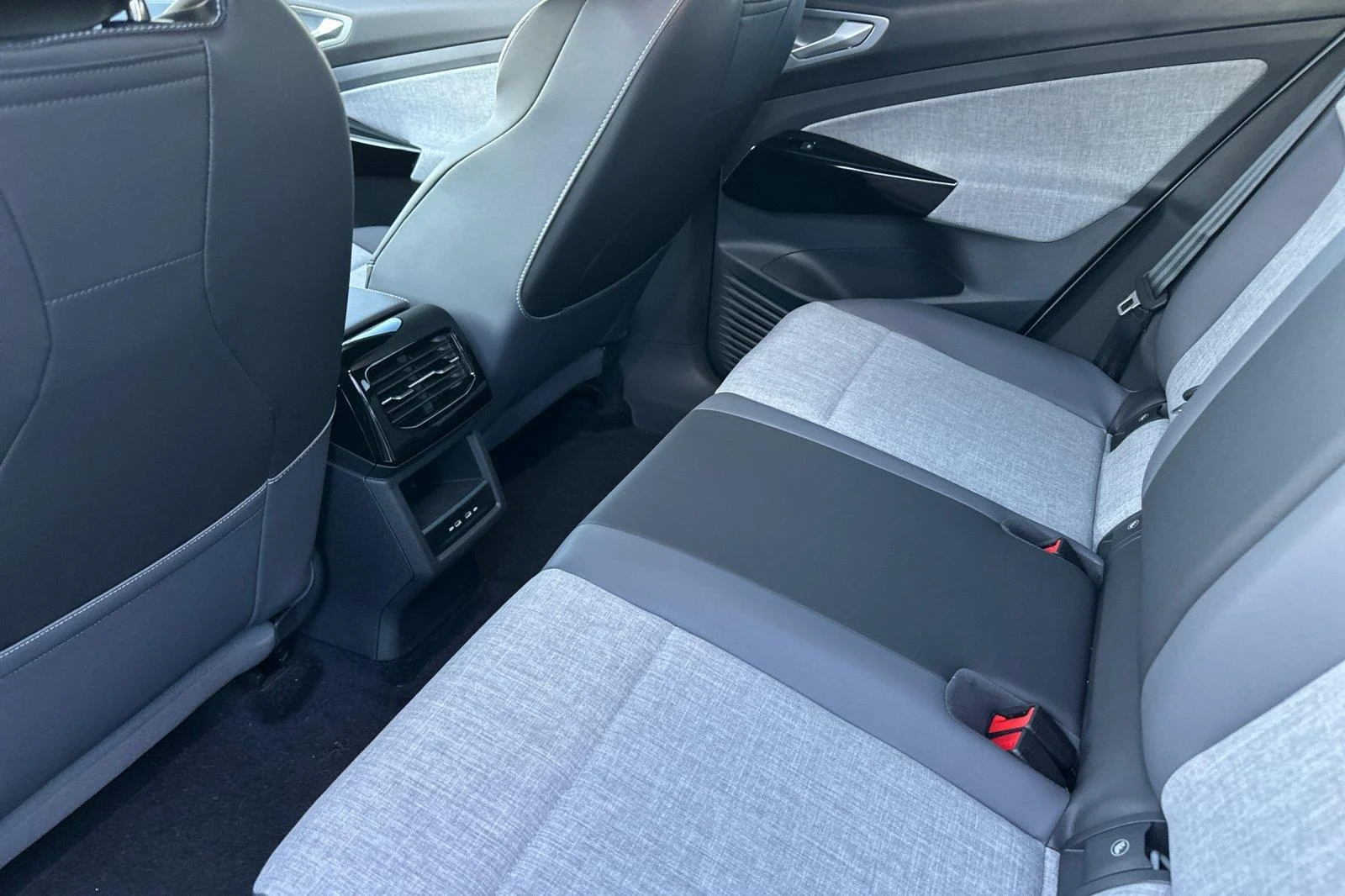 New 2026 Opal White Pearl Volkswagen Pro image 12