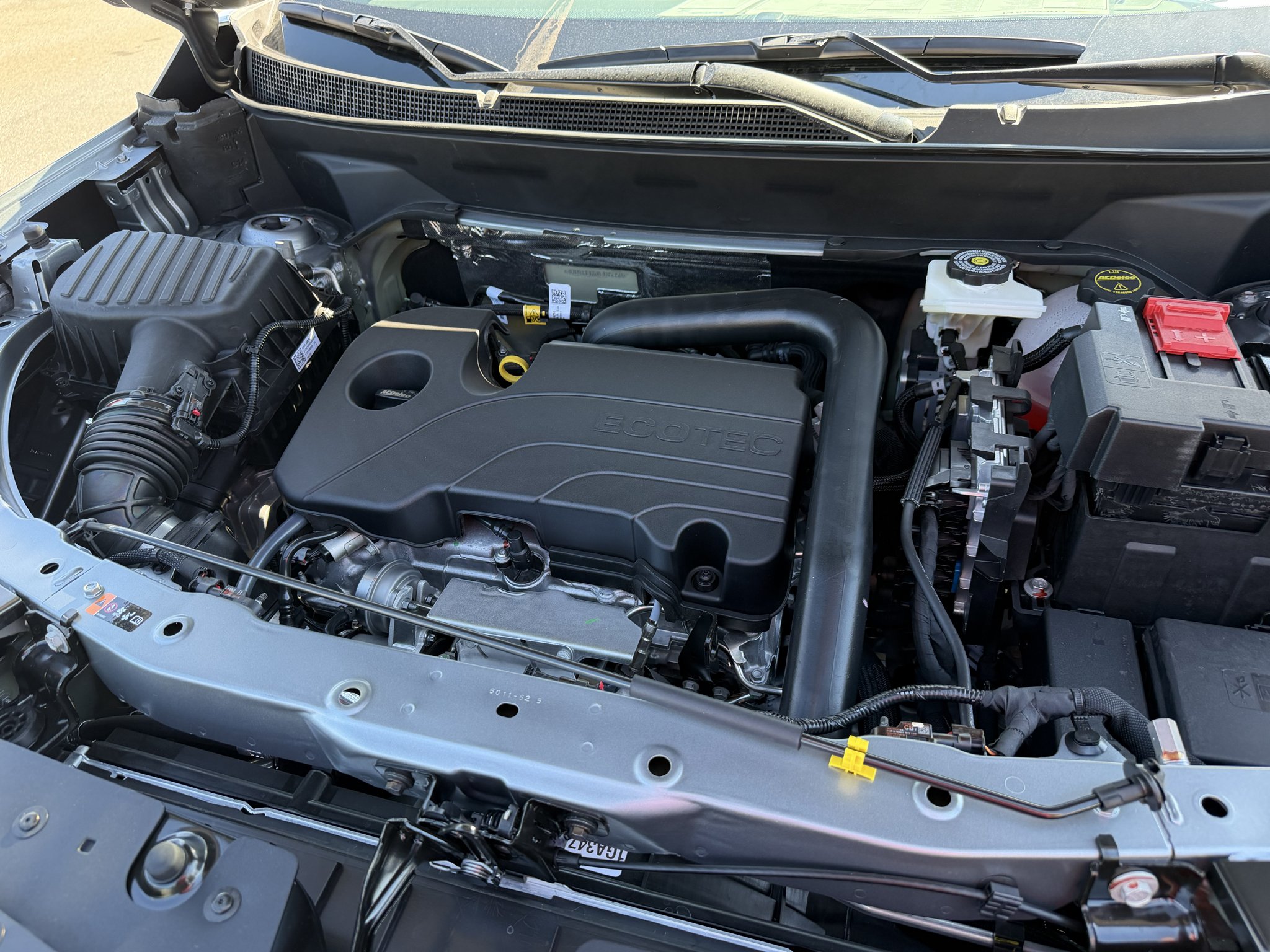 2027 Chevrolet Equinox LT - Photo 13