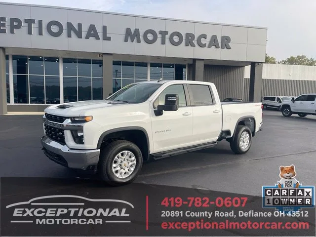 Used 2022 White Chevrolet LT image 1