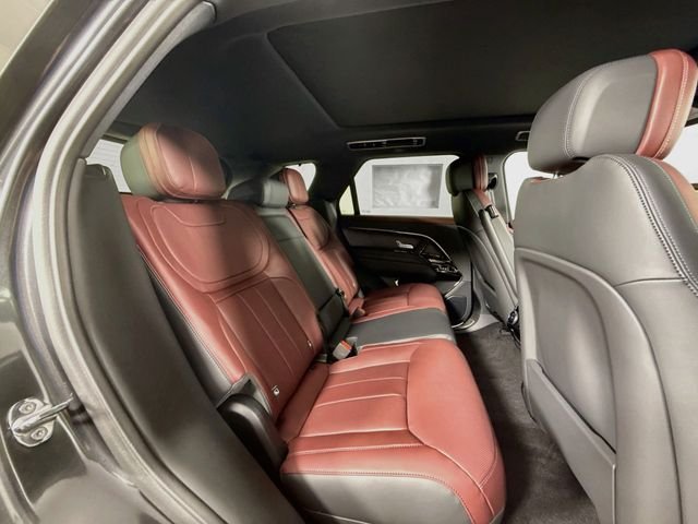 New 2026 Carpathian Grey Land Rover Dynamic SE image 29