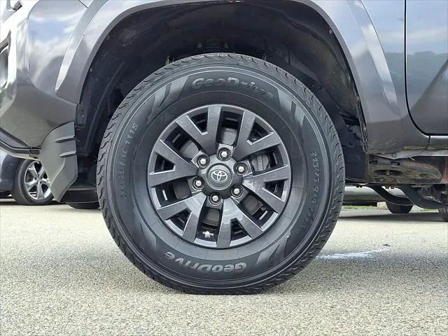 Certified Used 2021 MAGNETIC GRAY MET. Toyota  image 10
