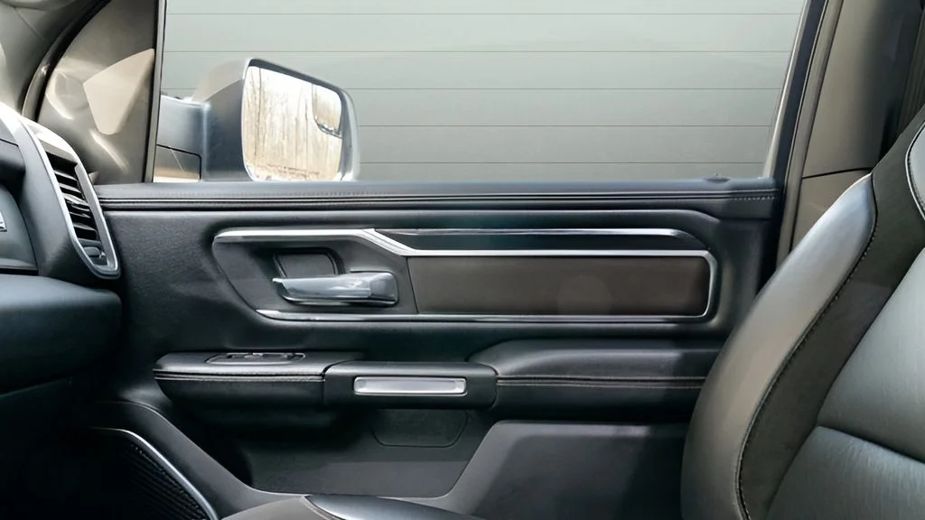 Used 2023 White Ram Laramie image 43