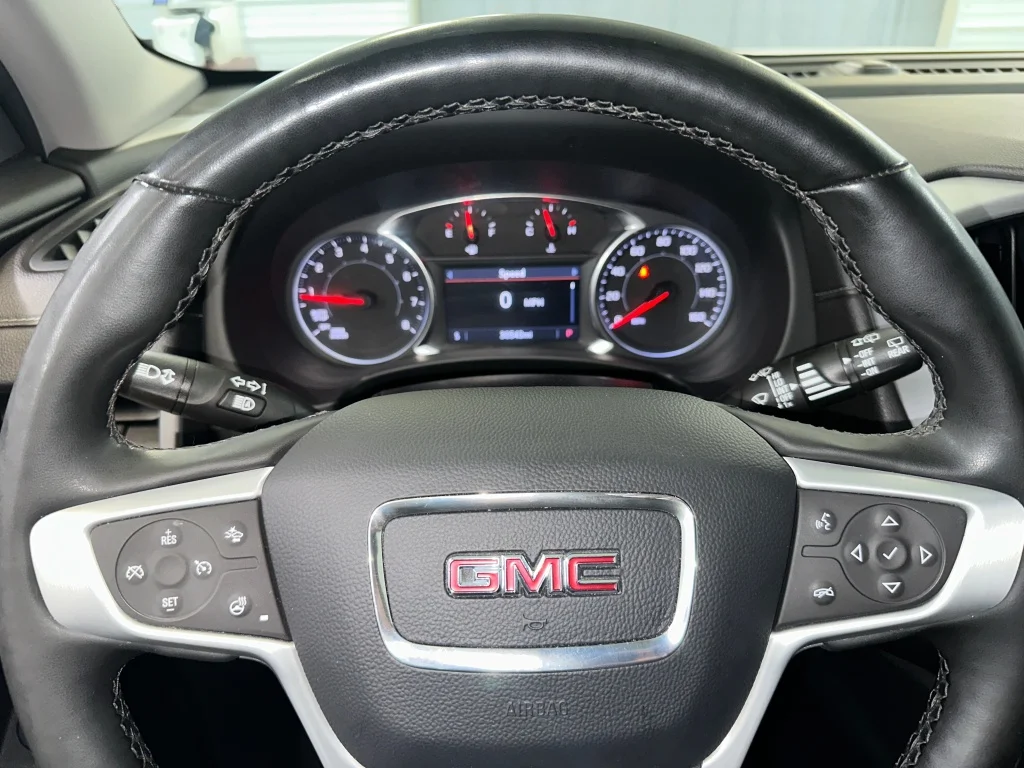 Used 2023 Summit White GMC SLT image 10