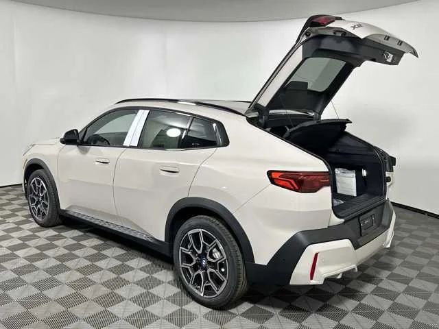 Used 2026 Dune Grey Metallic BMW xDrive28i image 19
