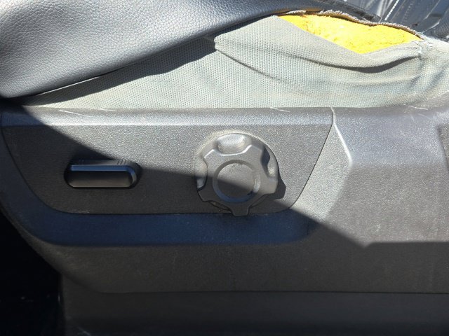 Used 2011 Black Ford XLT image 16