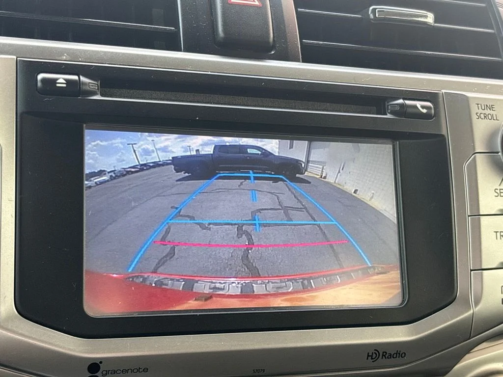 Used 2015 Red Toyota SR5 image 11