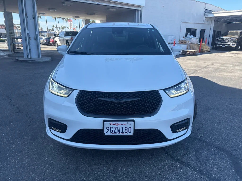 Used 2022 Bright White Clearcoat Chrysler Hybrid Touring L image 4