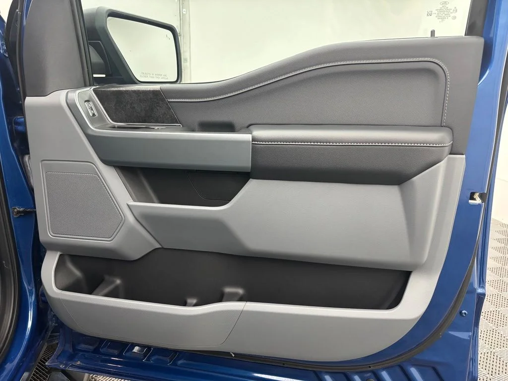 Used 2023 Blue Ford XLT image 29