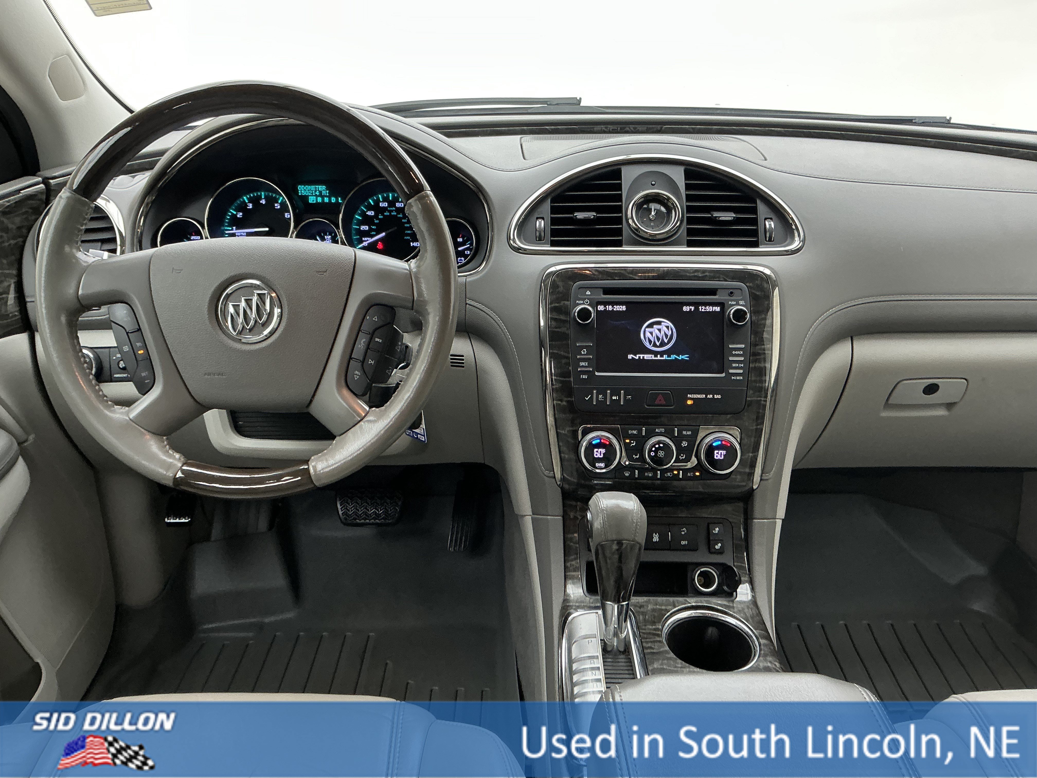 Used 2013 White Diamond Tricoat Buick  image 20