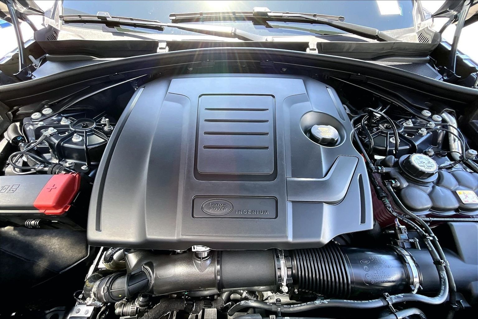 New 2026 Varesine Blue Land Rover Dynamic SE image 11