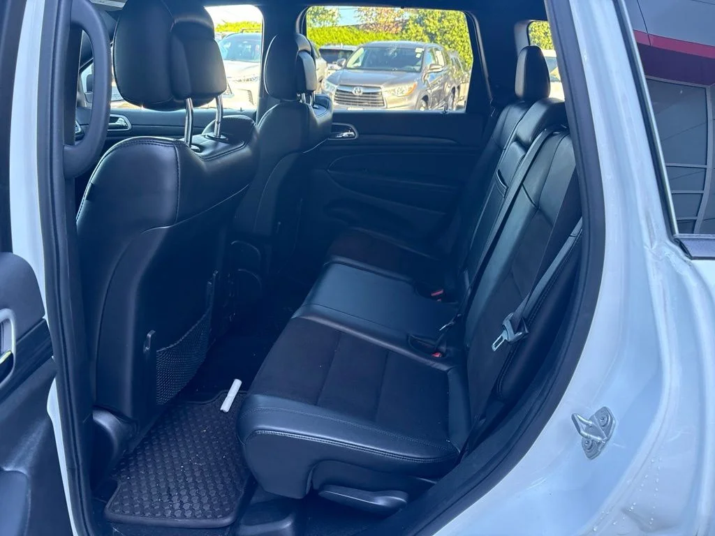 Used 2020 White Jeep Altitude image 6