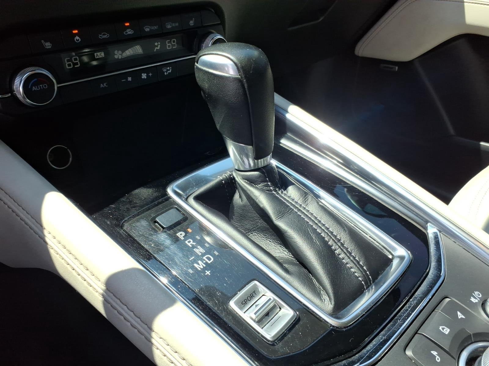 Used 2021 Snowflake White Pearl Mica Mazda Grand Touring image 5