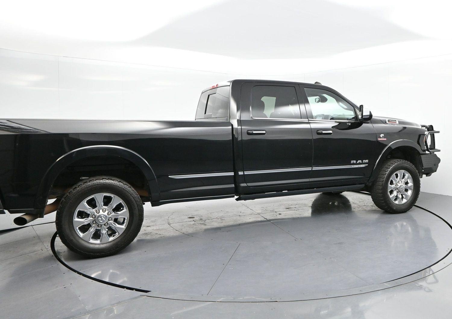 2022 RAM Ram 3500 Pickup Limited - Photo 8