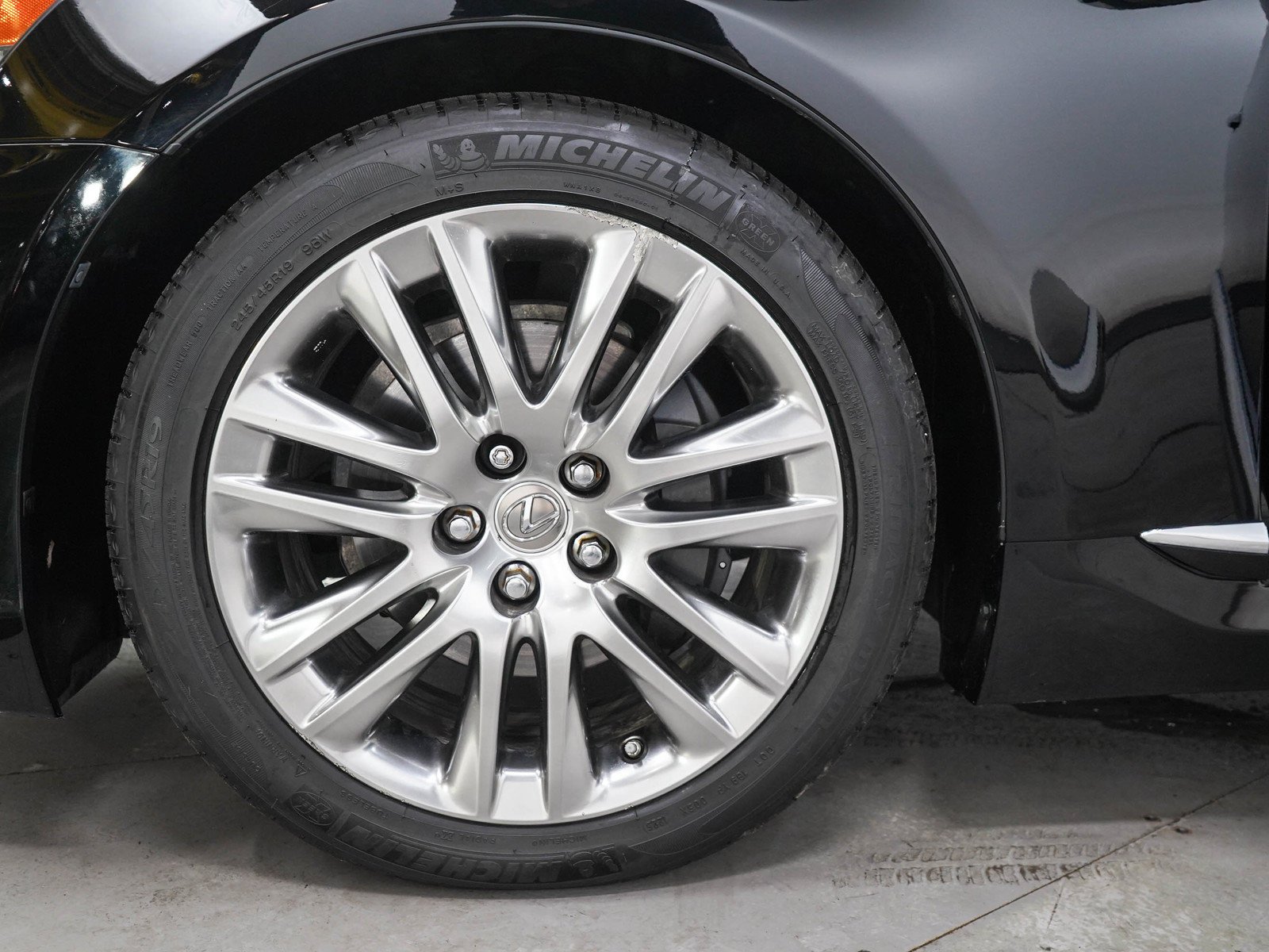 Used 2015 Obsidian Lexus 460 image 29