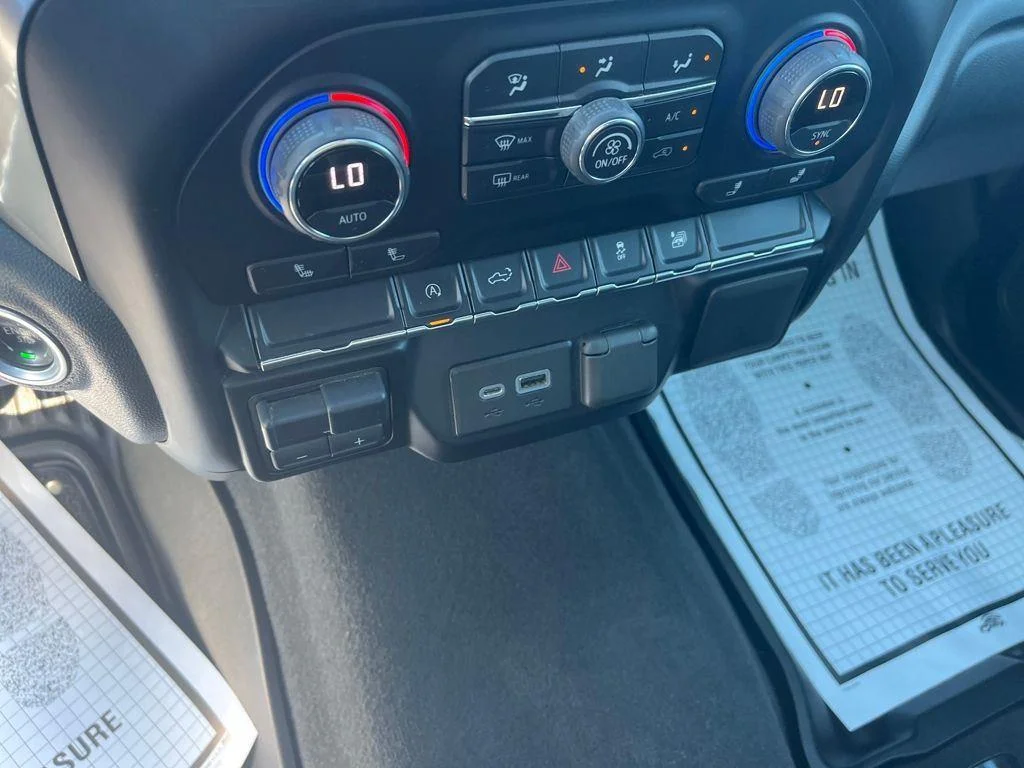 2021 Chevrolet Silverado 1500 RST - Photo 17