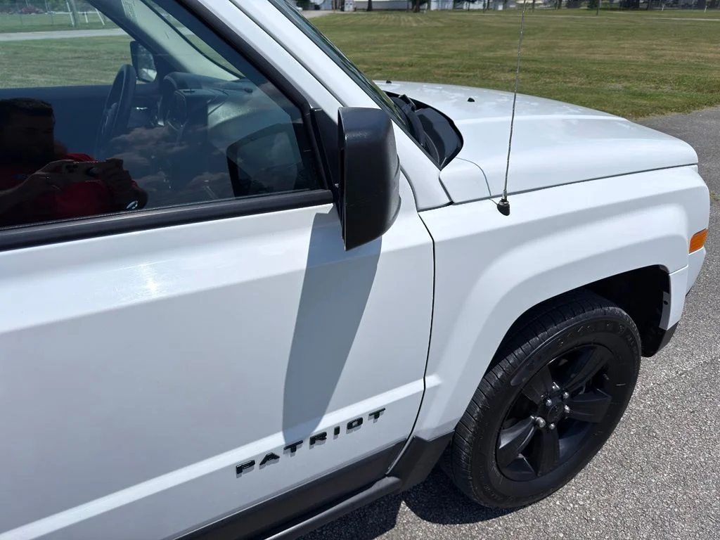 Used 2015 White Jeep Sport image 3