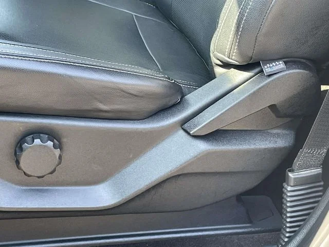 Certified Used 2019 Magnetic Ford XL image 17